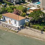 Hotel apartamentowy Aliki's Summerhouses Beachfront Argassi