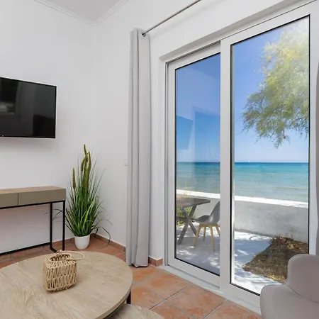 Aliki's Summerhouses Beachfront