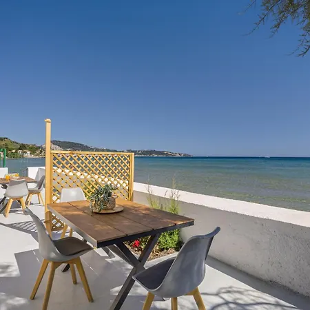 Aliki's Summerhouses Beachfront Argászi