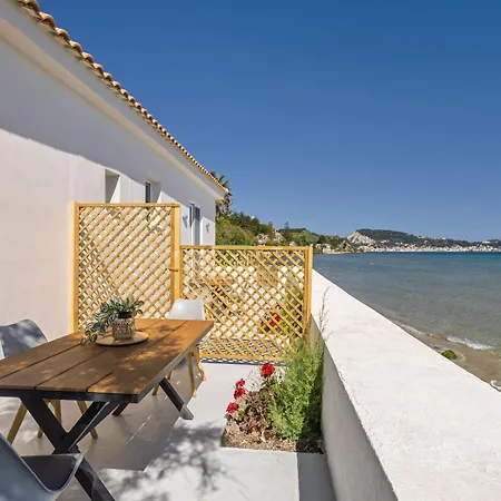 Hotel apartamentowy Aliki's Summerhouses Beachfront 3*