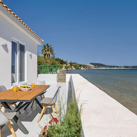 Aliki's Summerhouses Beachfront Argászi