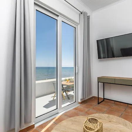 Aliki's Summerhouses Beachfront Apartmanhotel