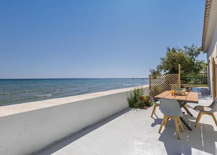 Aliki's Summerhouses Beachfront Lejlighedshotel 3*