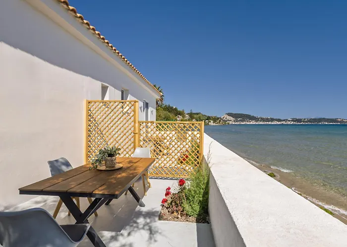 Lejlighedshotel Aliki's Summerhouses Beachfront 3*