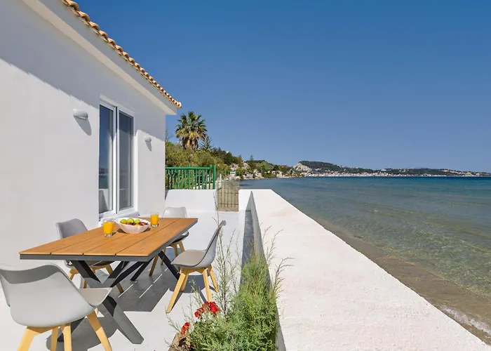 Aliki's Summerhouses Beachfront Argassi