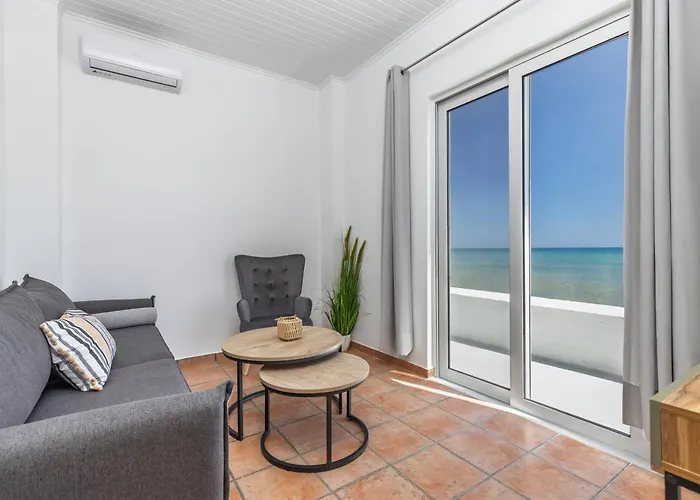 Lejlighedshotel Aliki's Summerhouses Beachfront 3*