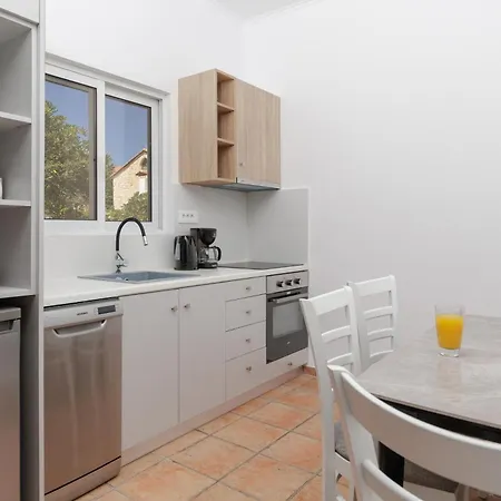 Aliki's Summerhouses Beachfront 3* Argassi