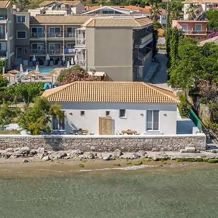 Aliki's Summerhouses Beachfront 3*