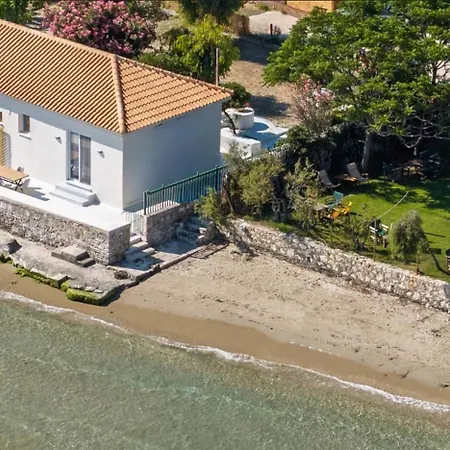 Aliki's Summerhouses Beachfront